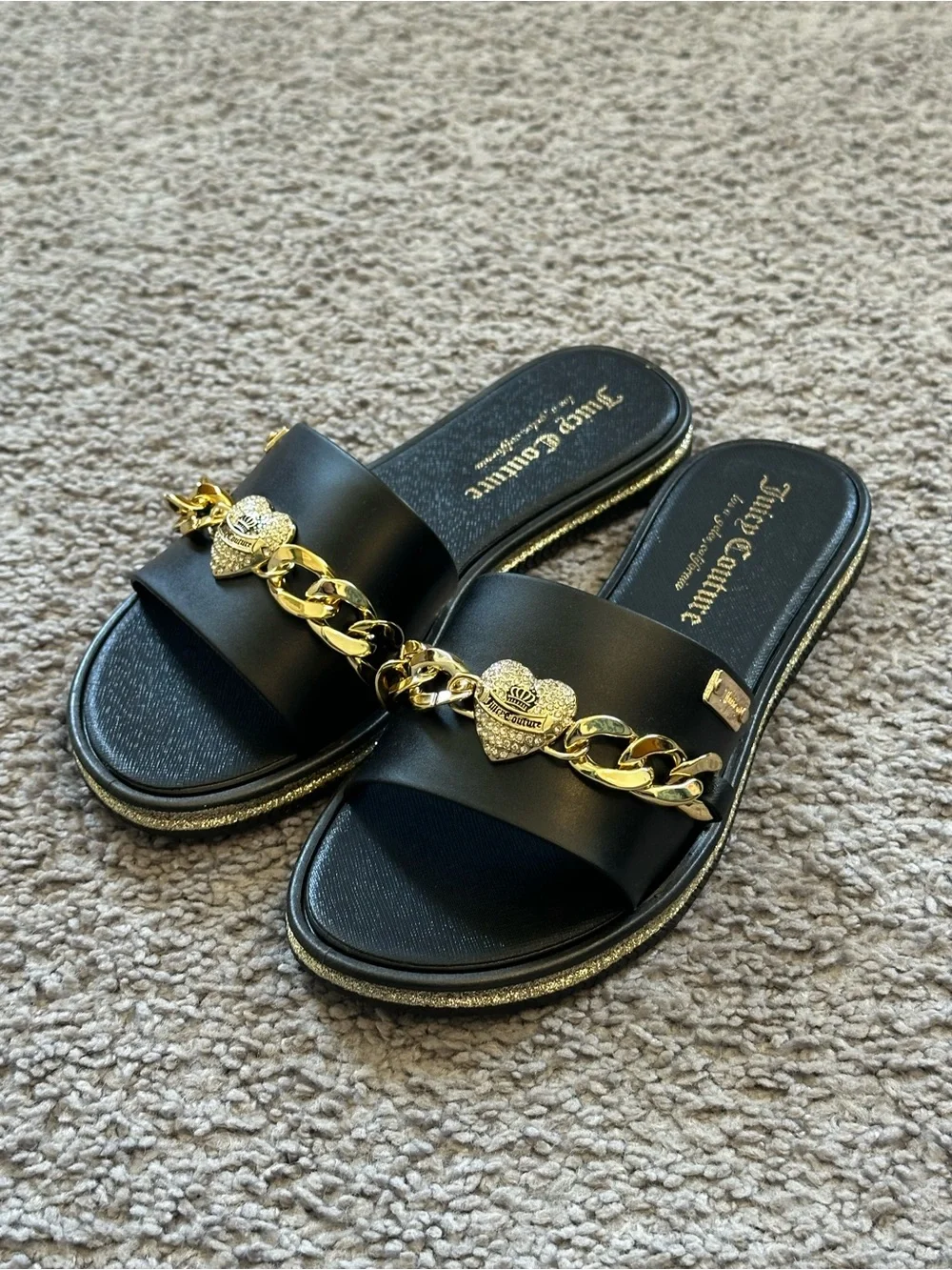 Juicy Couture Black Slide Yizzy Sandals with Gold Chain Accent size 5